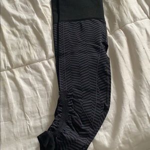 Gather & Flow Lululemon leggings!